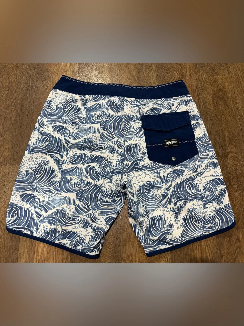 Quiksilver Highline Boarding Shorts Men's Size 32 Navy and White Swimwear Wave